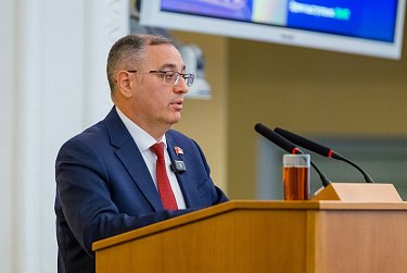 Депутаты приняли в первом чтении бюджет Оренбуржья 